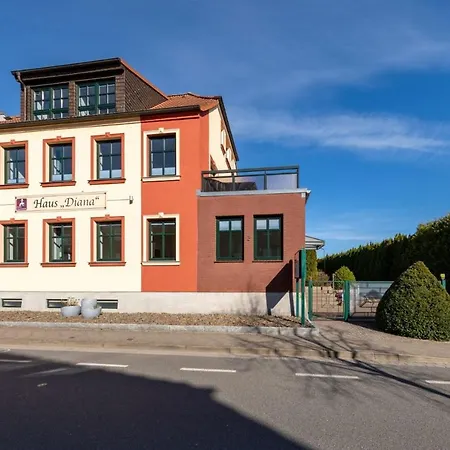 Haus Diana - Perlhuhn *