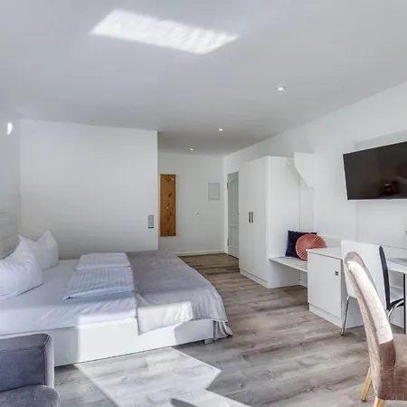 Haus Diana - Perlhuhn Waren (Müritz)